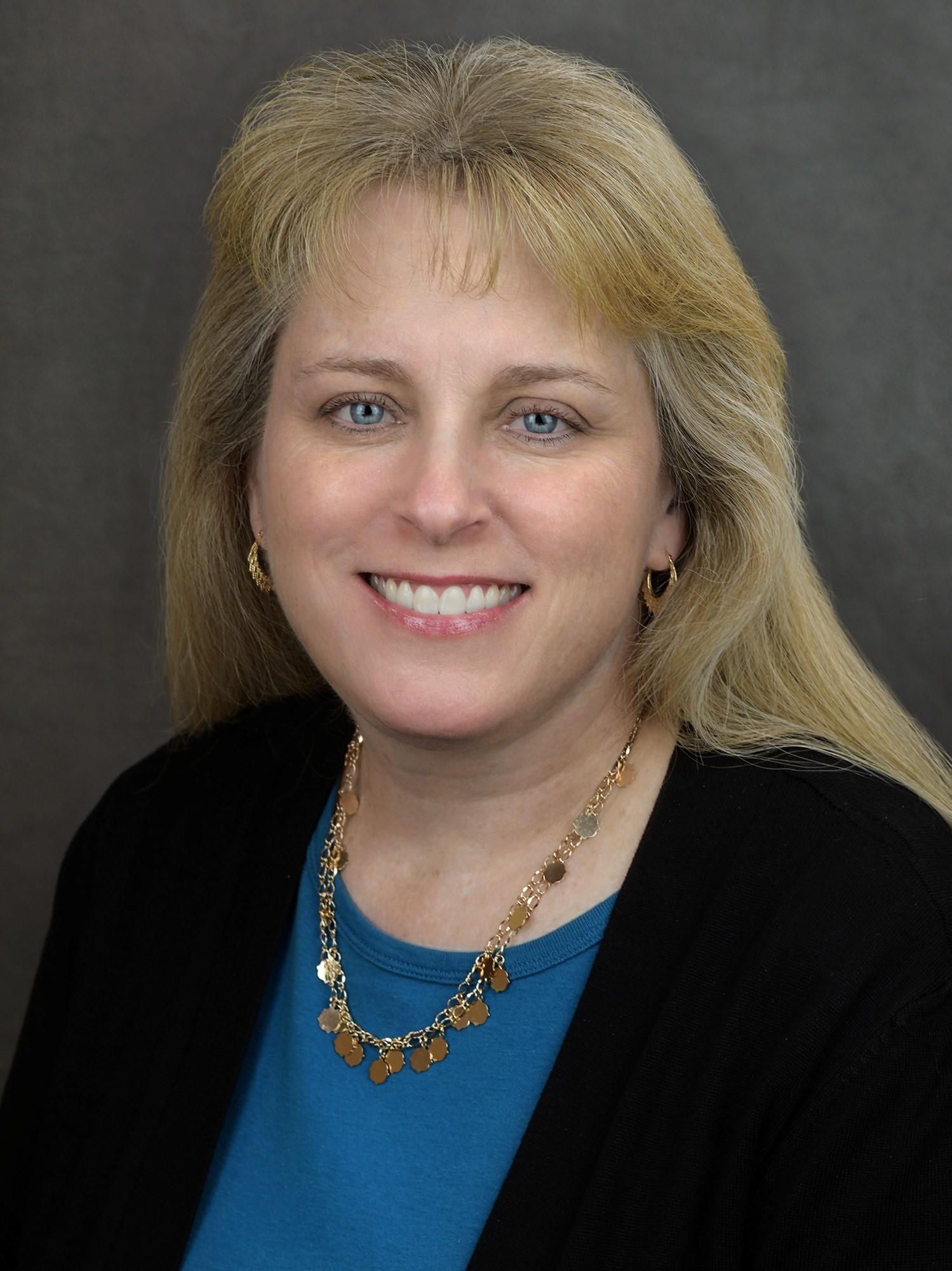 Carla Smolin Headshot