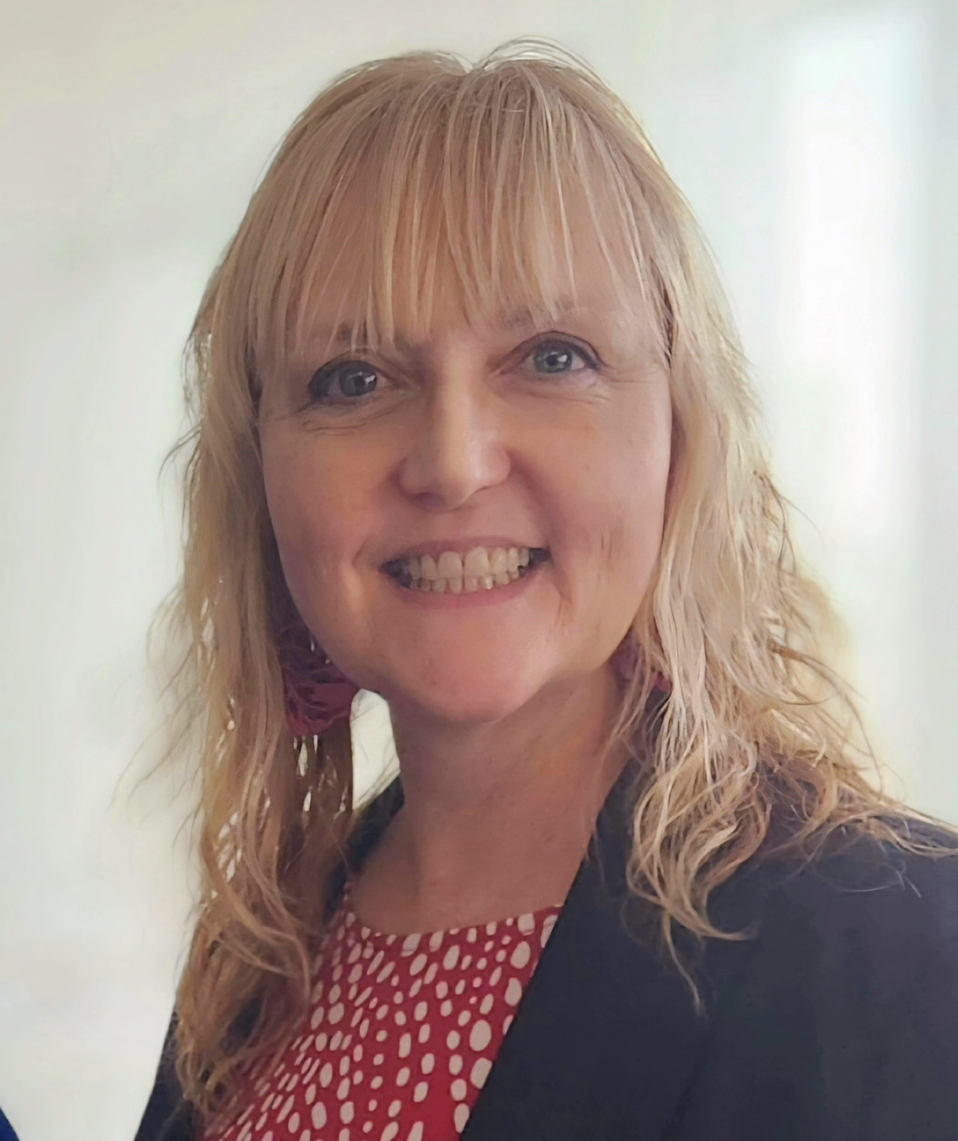 Kami Griffiths headshot